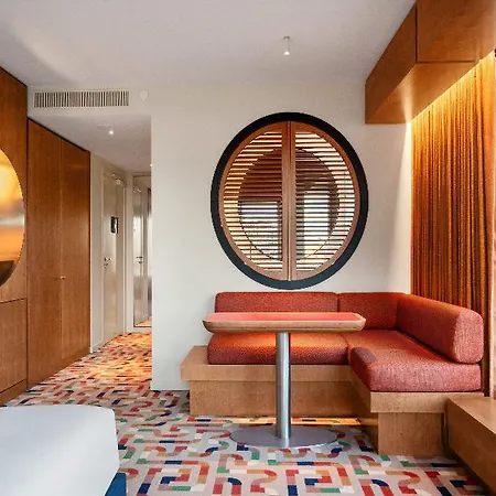 The Standard, Hotel Bruselas