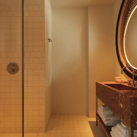 The Standard, Hotel Bruselas