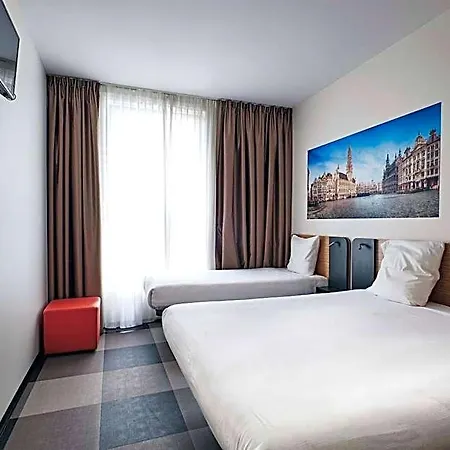 Hotel Easyhotel Centre