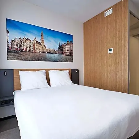 Easyhotel Centre