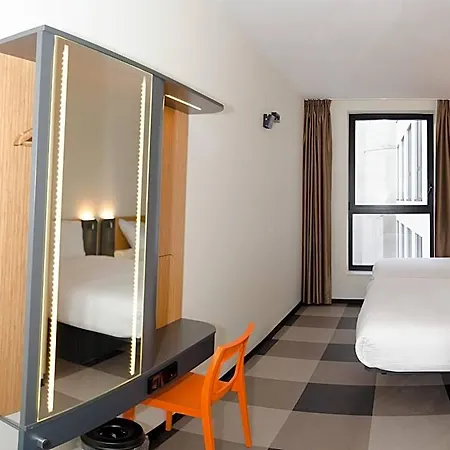 Easyhotel Centre 3* Brüssel