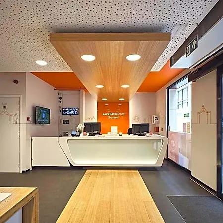 Hotel Easyhotel Centre 3*