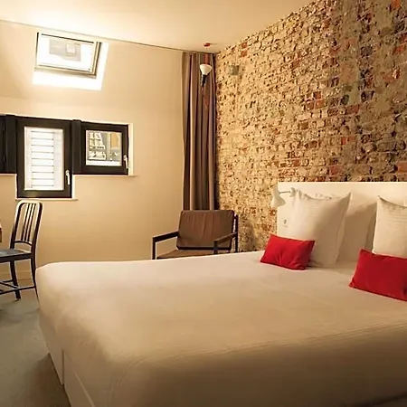 9hotel Hotell 3*