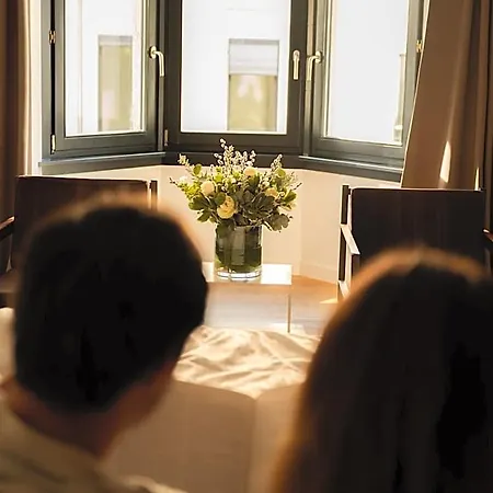 9hotel 3*
