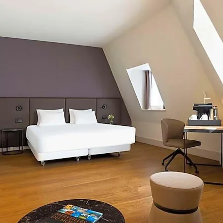 Hotel Nh Carrefour De L'europe 4*