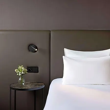 Nh Carrefour De L'europe Hotel 4*