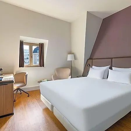 Nh Carrefour De L'europe Hotel 4*