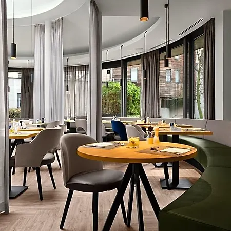 Отель Nh Eu Berlaymont 4*