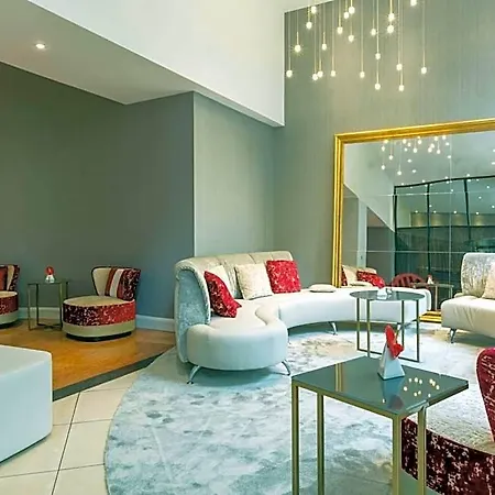 Nh Collection Centre Hotel