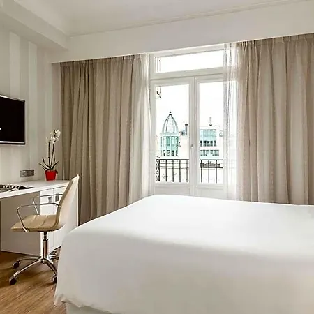 Nh Collection Centre Hotel