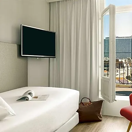 Nh Collection Centre Hotel