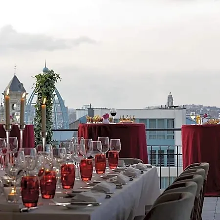 Nh Collection Centre Hotel
