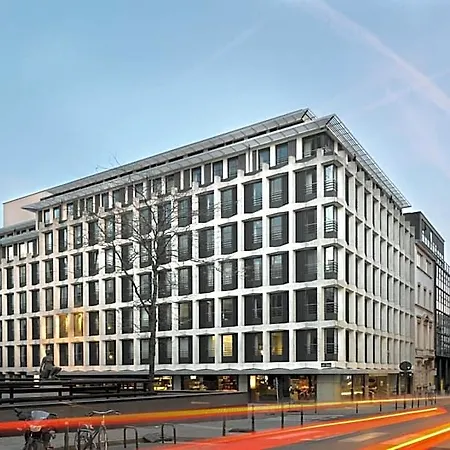 Courtyard By Marriott Eu Hotel 4*