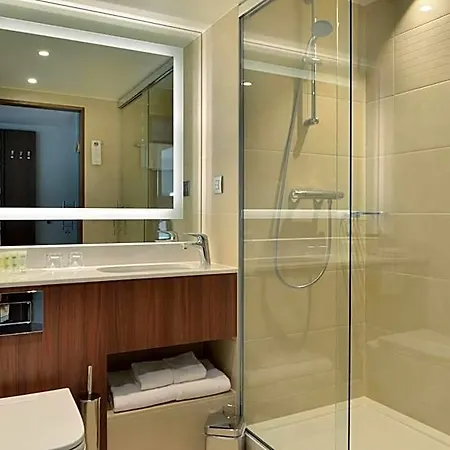Courtyard By Marriott Eu Hotel