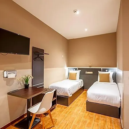Barry Hotel 2*