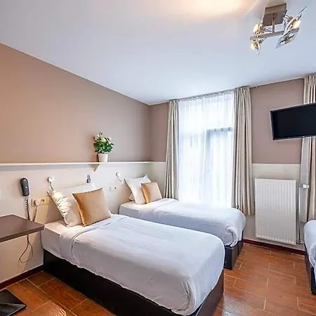 Barry Hotel 2*