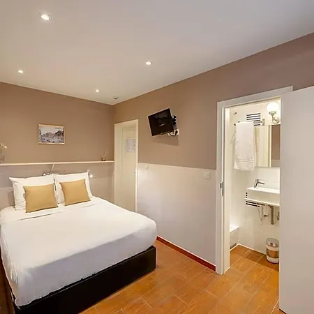 Barry Hotel 2*