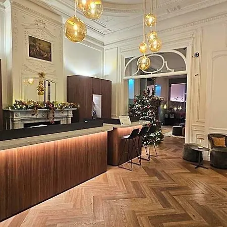 Hotel Du Congres 3*