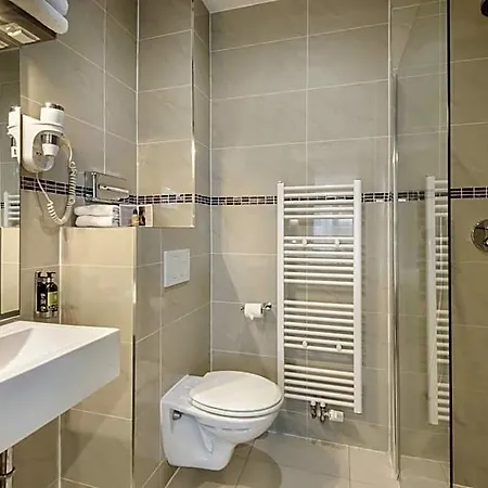 Dansaert Hotel 3*