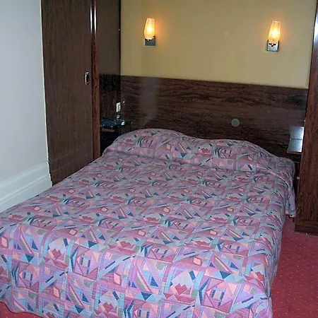 Manhattan Hotel