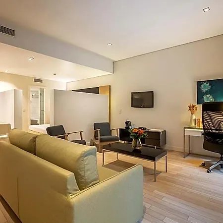Apart-hotel B-aparthotel Grand Place 4*