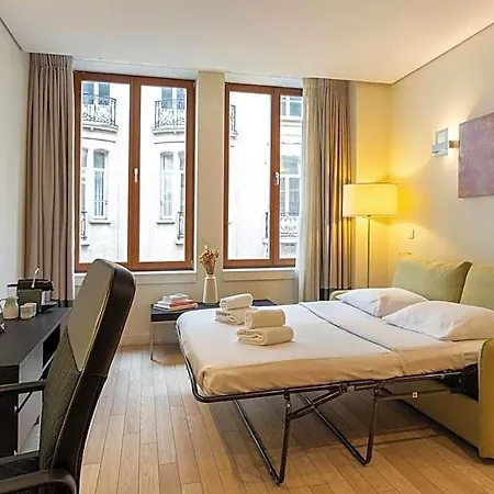B-aparthotel Grand Place Apart-hotel 4*