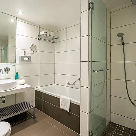 B-aparthotel Grand Place 4*