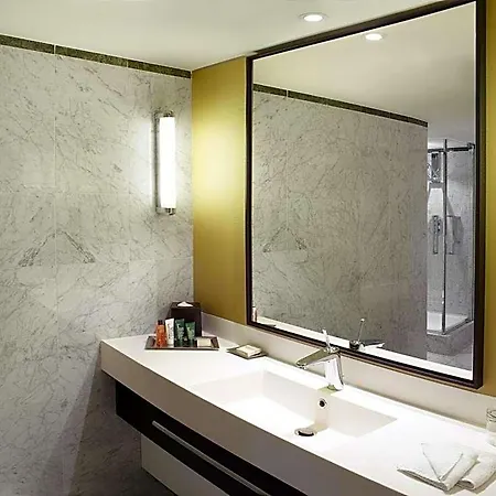 Hilton Grand Place 4* Brussel