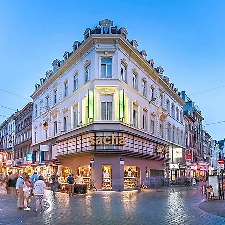 Safestay Grand Place 3*