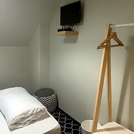 Safestay Grand Place 3*