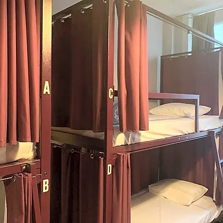 ホテル Safestay Grand Place 3*
