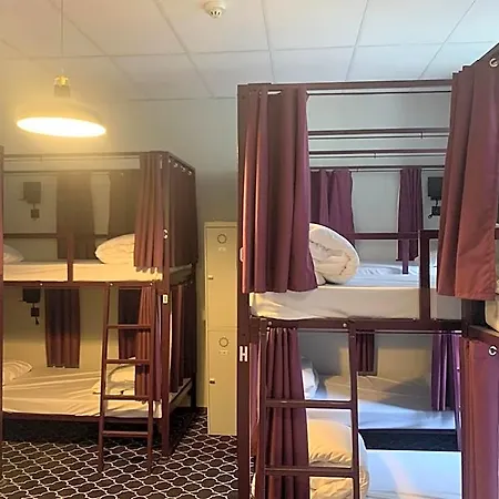 Safestay Grand Place 3*