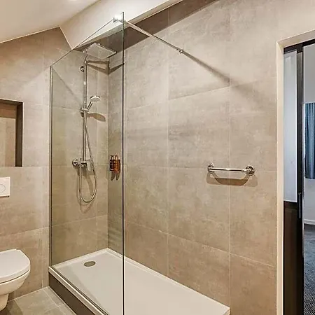 Hotel Aris Grand Place 3*