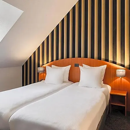 Aris Grand Place Hotel 3*