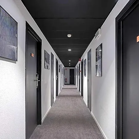 Aris Grand Place Hotel