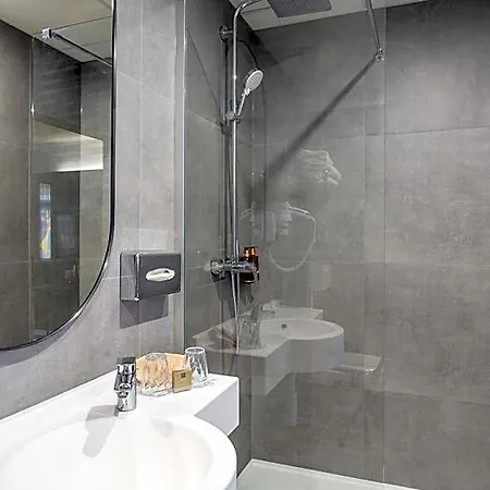 Aris Grand Place 3*
