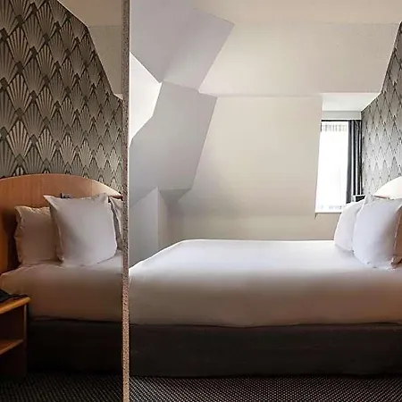 Aris Grand Place 3*