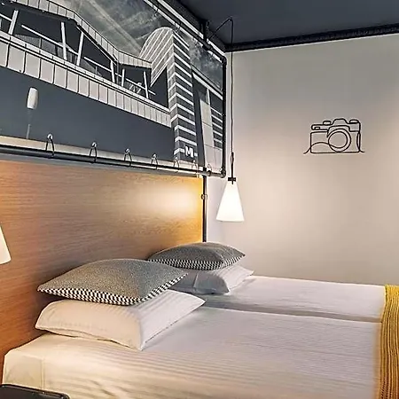 Zoom Hotel 4*