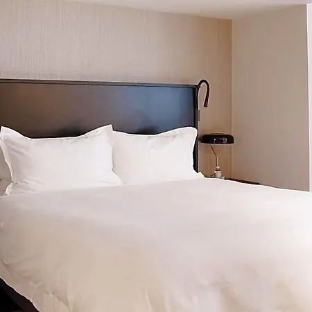 Pillows Centre
