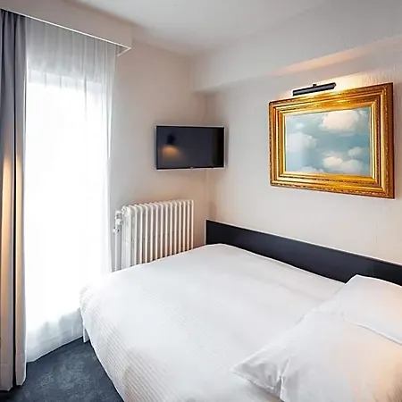 Hotel Queen Anne 3*
