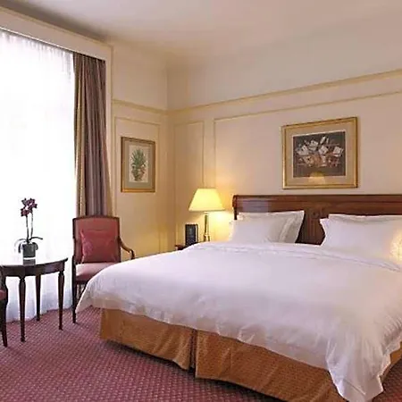 Le Plaza Hotell 5*