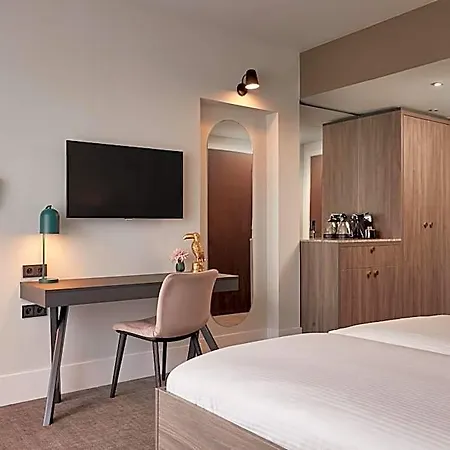 Otel Der Valk Airport