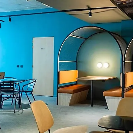Citybox Centre Louise فندق 3*