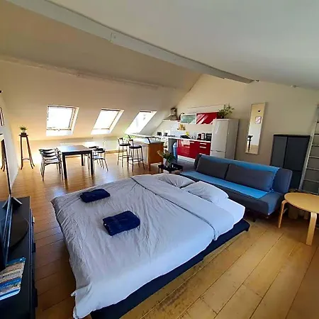Szálloda Comf. 2 Bedroom Penthouse In Center