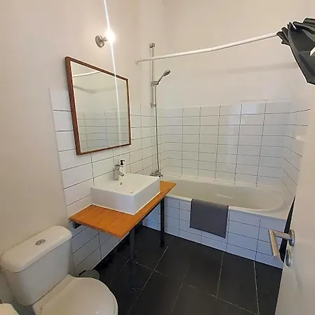 Comf. 2 Bedroom Penthouse In Center Szálloda 2*