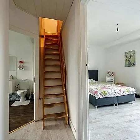 Charming In Zaventem بروكسل