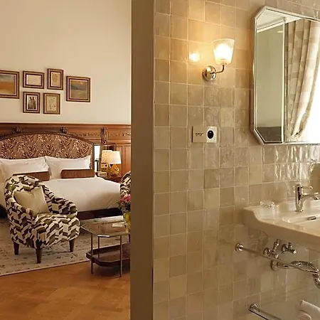 Отель Fleur De 4*