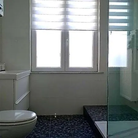 Bijna Wit, Nabij Trein, Metro Reg.nr 330162-412 Otel