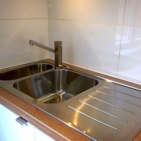 Otel Bijna Wit, Nabij Trein, Metro Reg.nr 330162-412 4*