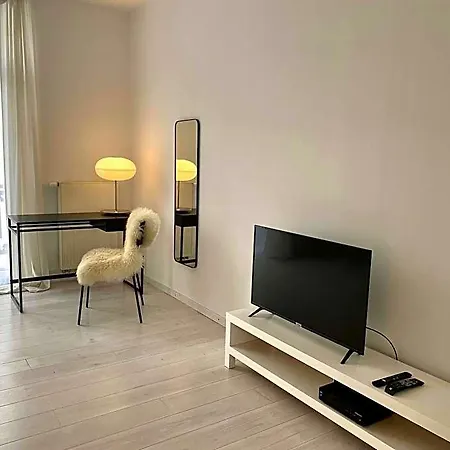 Wit Ii, Nabij Metro, 330162-412 Otel Brüksel